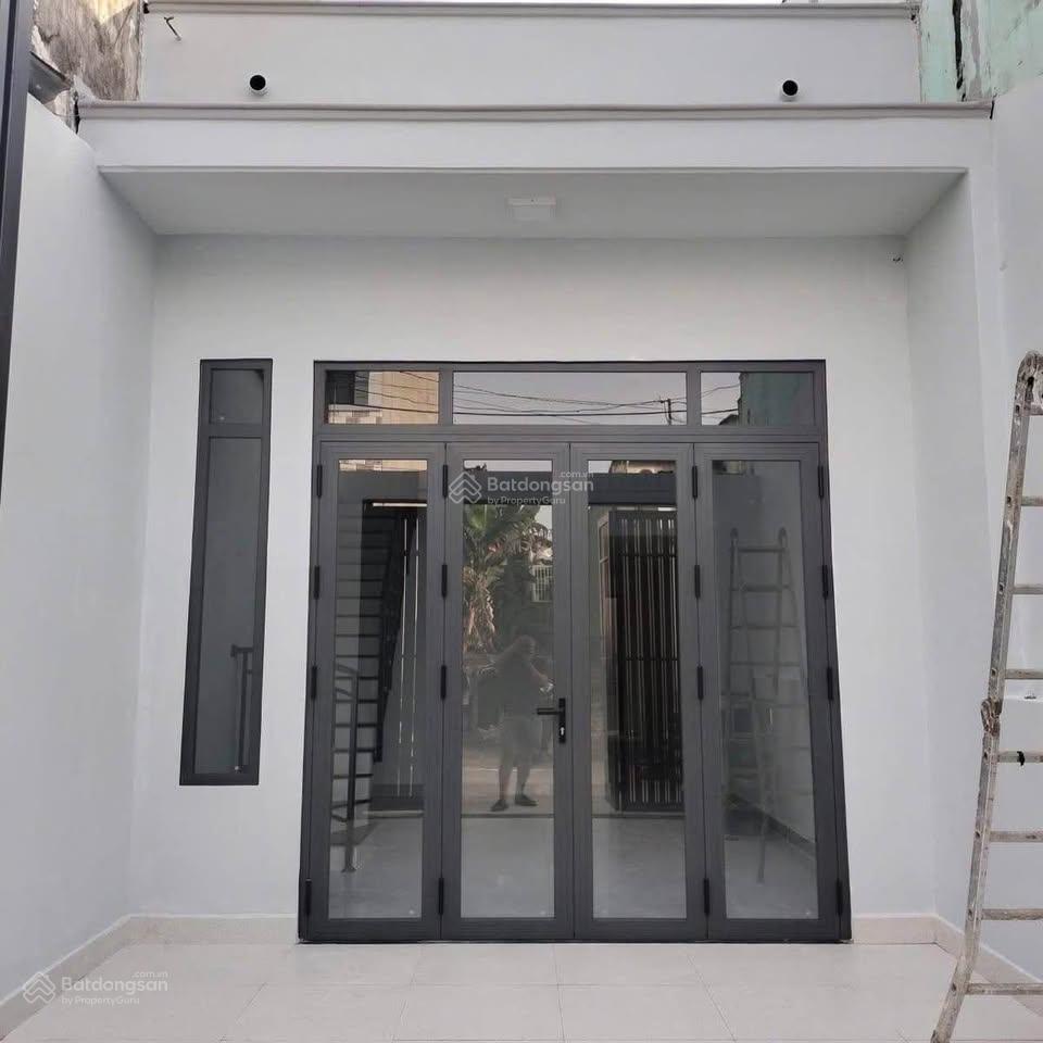 Bán nhà gần bệnh viên xuyên á, diện tích 130 m2(6mx26.7m), sổ hồng riêng, giá 2 tỷ3