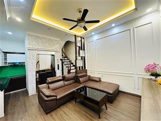 Hiếm! nhà ngọc lâm 6 tầng thang máy 4 ngủ 5 wc + kinh doanh đỉnh