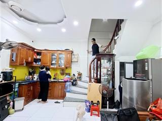 Nhỏ tiền ở luôn  bán nhà đông ngạc, thụy phương  vài bước chân đưa đón con đi học  gần phố, ô tô