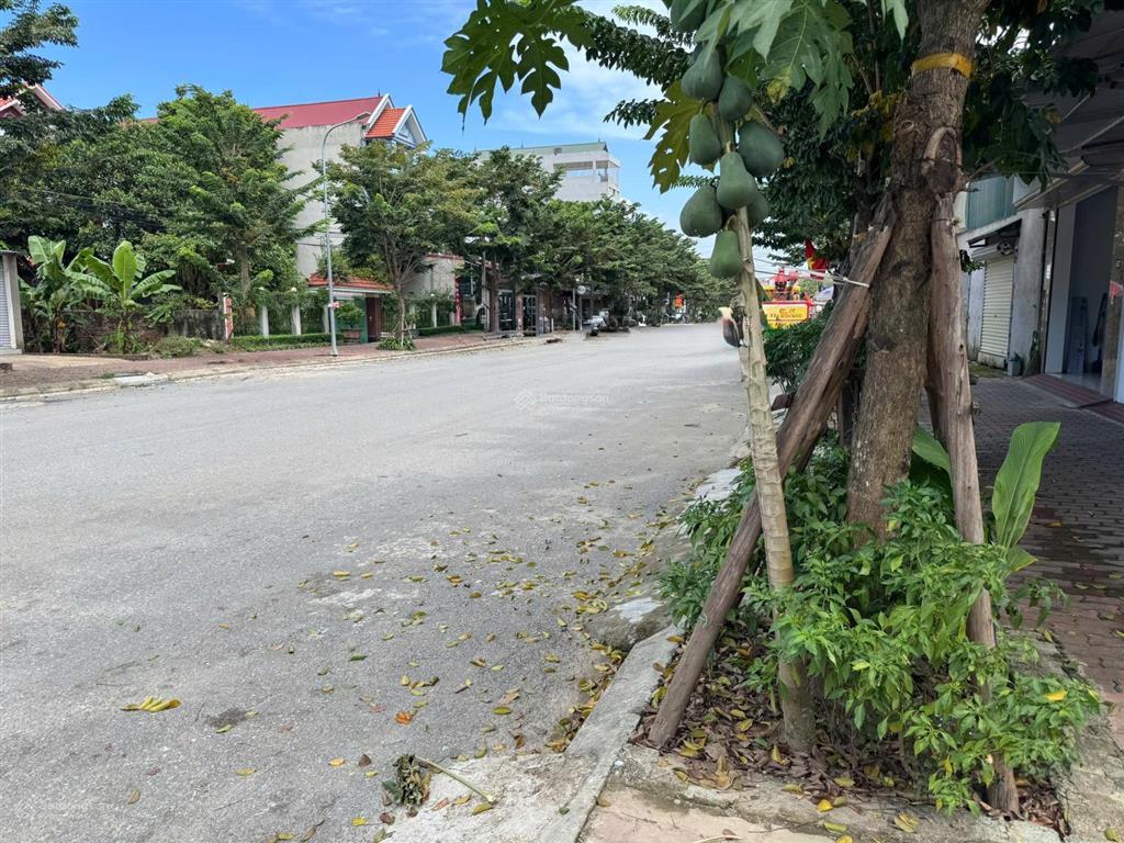 Chính chủ bán đất mặt đường 420, thạch thất, hà nội, diện tích đất 147 m2, full thổ cư, nở hậu