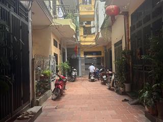 12.8 tỷ
gần phố oto đỗ cửa  vừa ở vừa cho thuê dòng tiền trung tâm hà đông ngõ rộng ô tô đỗ cửa