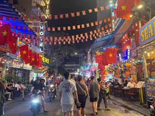 Bán nhà trung tâm quận 1  khu phố tây bùi viện  giá chỉ 2,75 tỷ