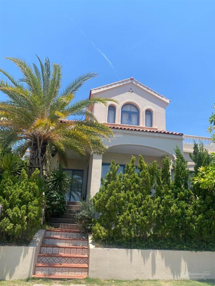 Bán nhanh biệt thự nghỉ dưỡng 3pn  1 key  pool view đẹp tại mũi né