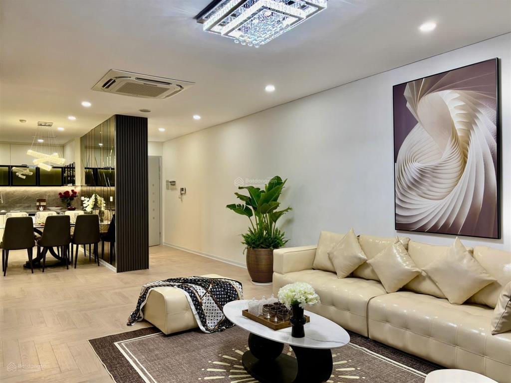 Chính chủ bán ch tràng an complex 98m2  3pn  view hồ tây  hơn 10 tỷ full nt  sđcc o971o85383