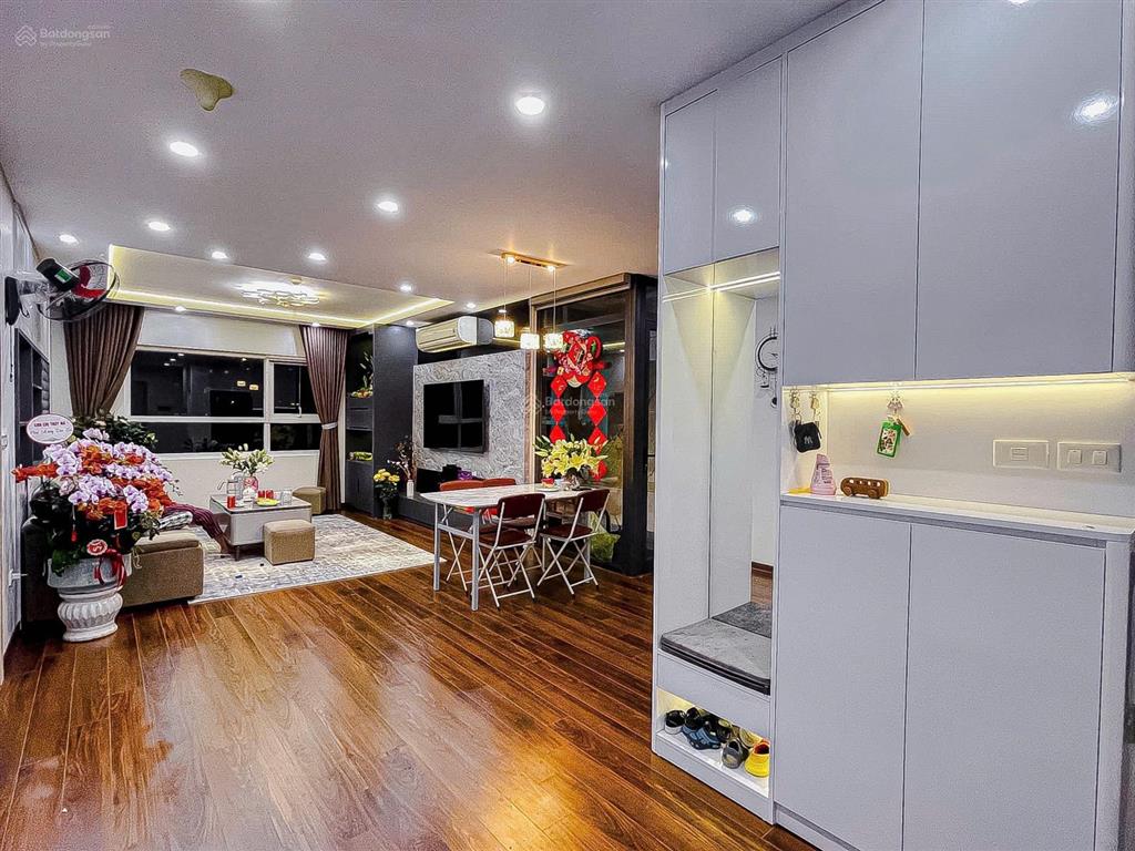 Chính chủ bán ch florence 28 trần hữu dực dt 85m 3pn full nt sđcc căn góc đn 8,5 tỷ o971085383