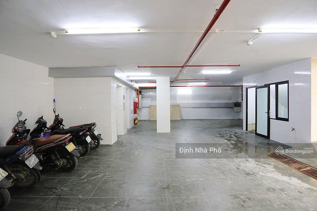 Bán nhà mặt phố hoàng ngân  96mx6t mặt tiền 6.9m  vị trí ngay ngã tư lê vân lương  kd đỉnh