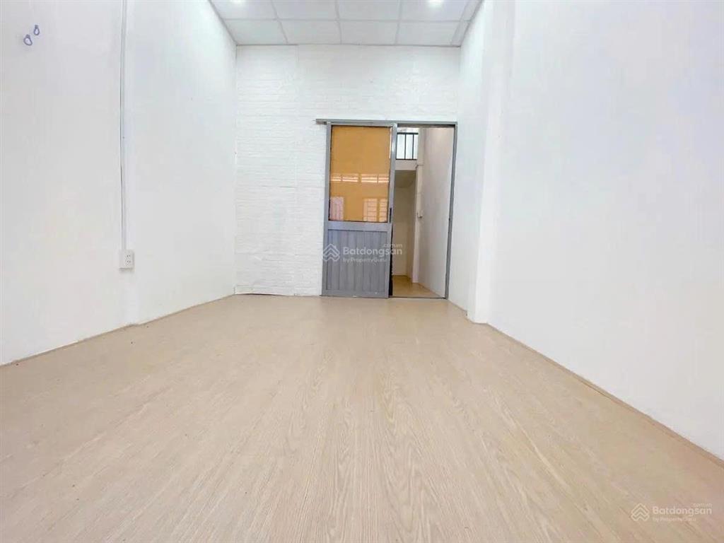 Bán nhà bến chương dương 27m2 3 tầng  6.1 tỷ  vị trí trung tâm quận 1