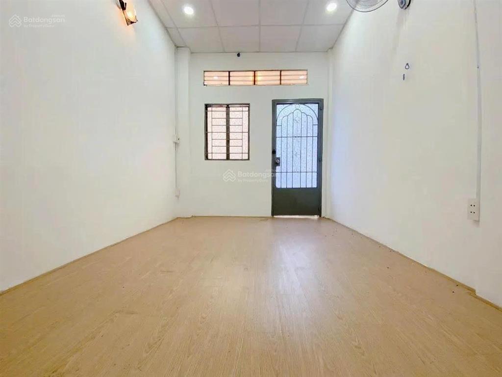 Bán nhà bến chương dương 27m2 3 tầng  6.1 tỷ  vị trí trung tâm quận 1