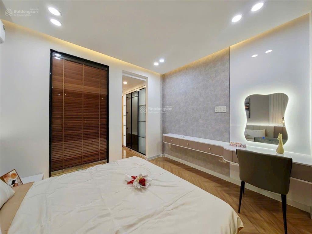 Nhà đẹp chỉ việc xách vali ở 3 tầng 2 phòng ngủ full nội thất