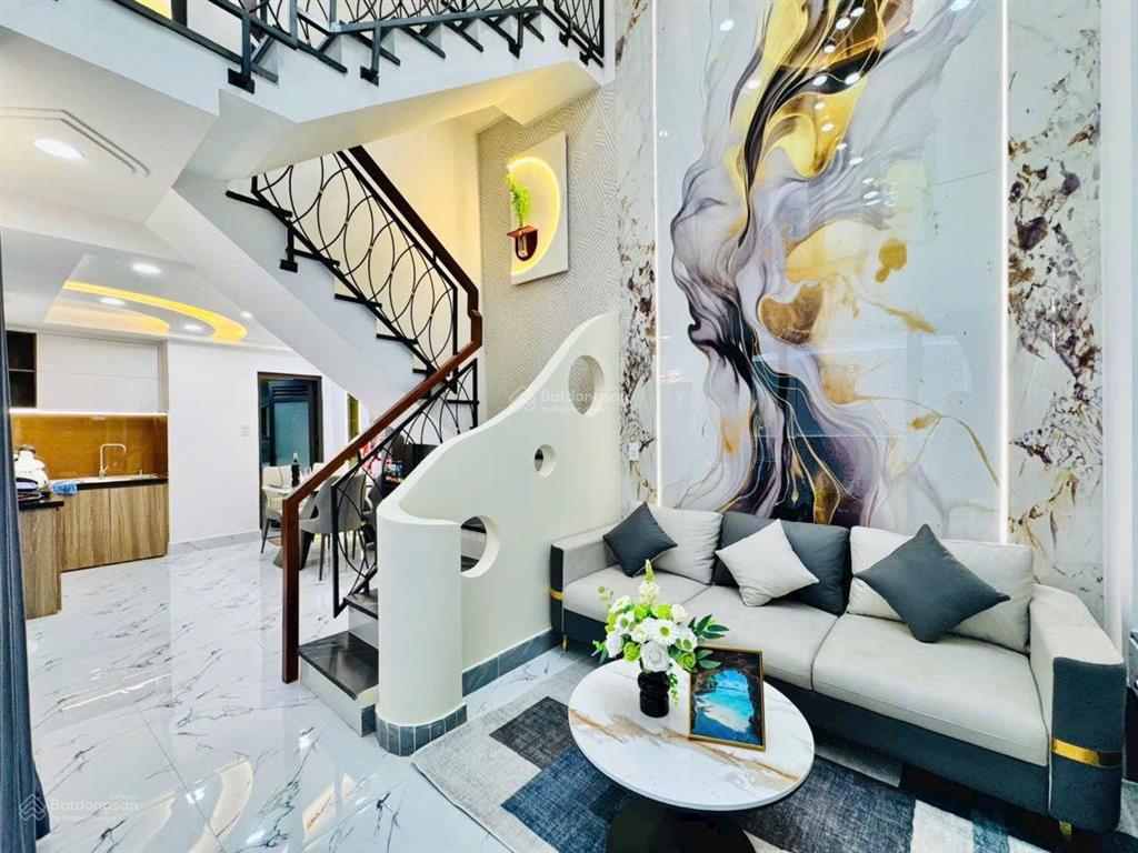 Nhà đẹp chỉ việc xách vali ở 3 tầng 3 phòng ngủ khu vip