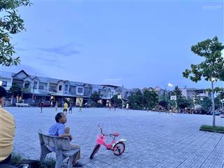 Bán nhà 1 trệt 2 lầu,sổ hồng thổ cư 100%, khu dân cư tân phong (5.9tỷ)