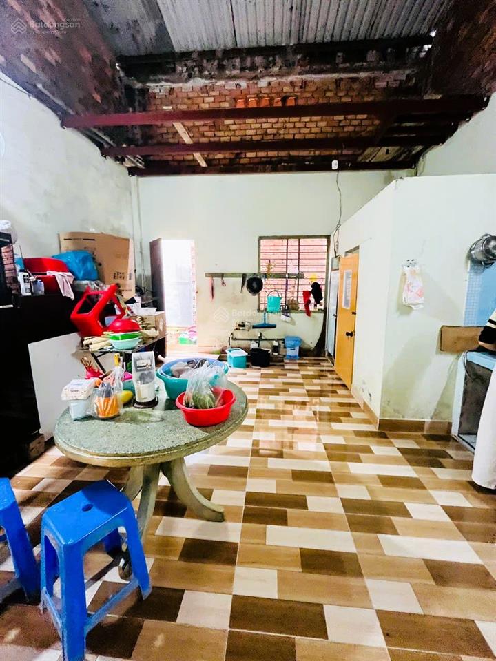 Nhà mặt tiền, 190m2 ngang 5m vuông vắn, 5pn, ô tô tránh, giá rẻ nhất p.tân phú, q9, chỉ 56tr/m2