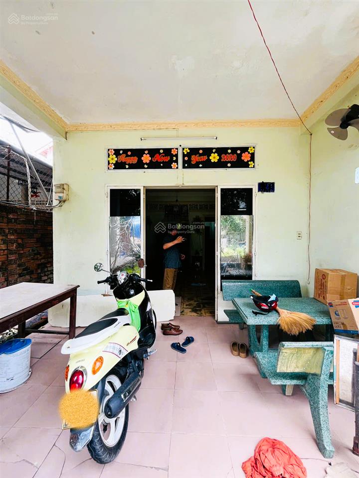 Nhà mặt tiền, 190m2 ngang 5m vuông vắn, 5pn, ô tô tránh, giá rẻ nhất p.tân phú, q9, chỉ 56tr/m2