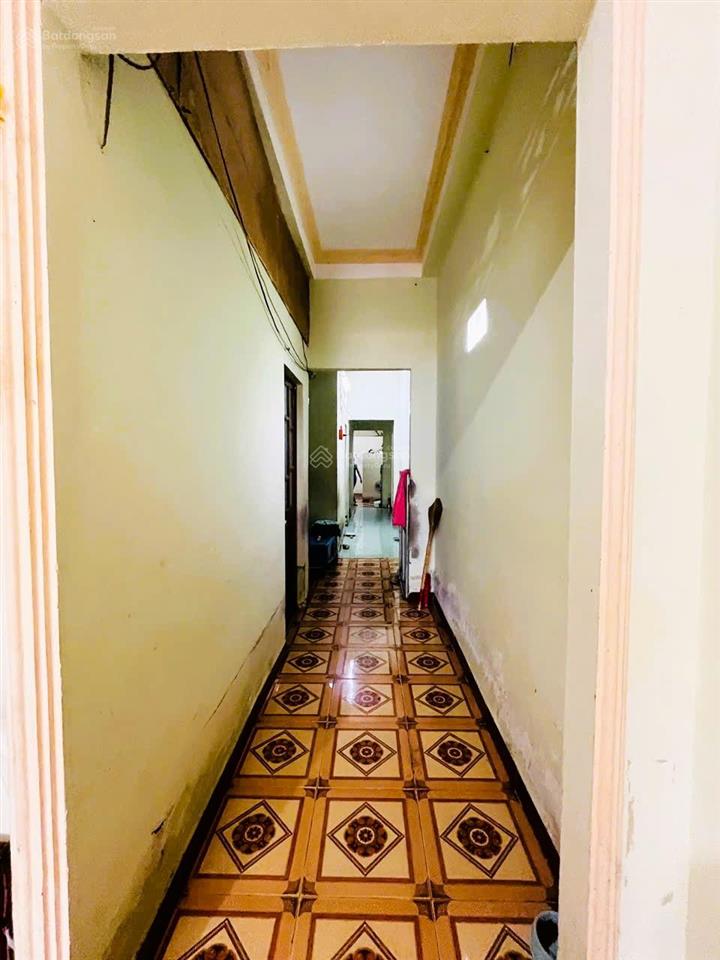 Nhà mặt tiền, 190m2 ngang 5m vuông vắn, 5pn, ô tô tránh, giá rẻ nhất p.tân phú, q9, chỉ 56tr/m2