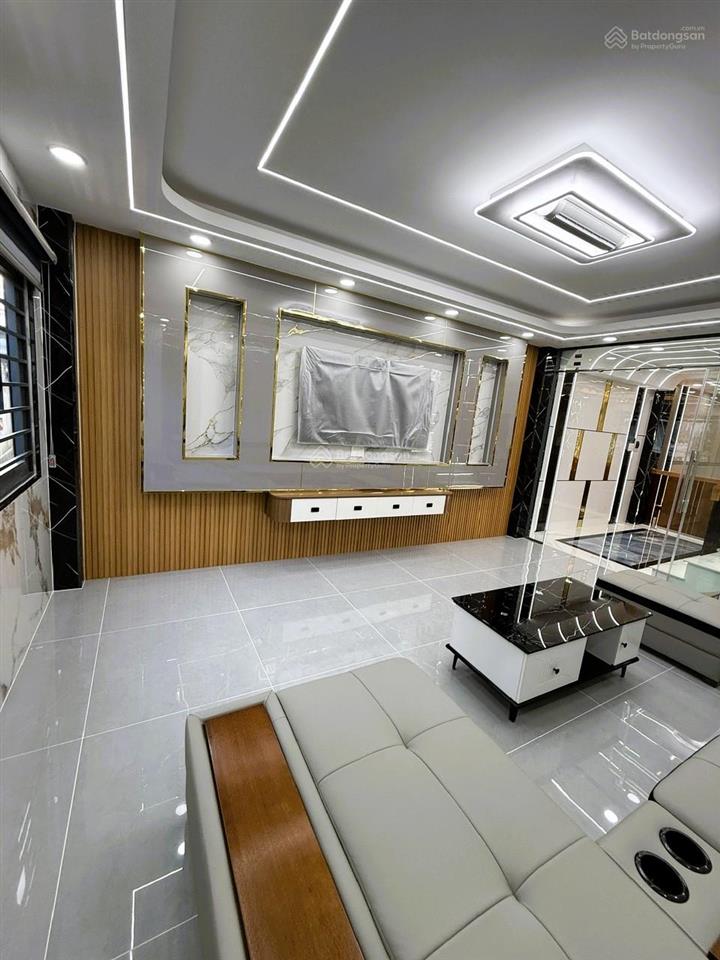 Nhà mới siêu đẹp, 5 tầng vuông vức, nội thất cao cấp, hẻm ô tô tránh, ngay chợ cầu đồng, chỉ 6.9tỷ