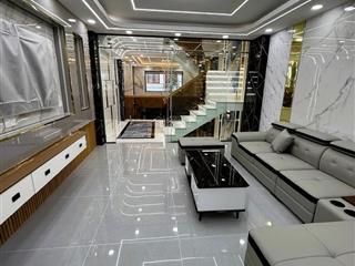 Nhà mới siêu đẹp, 5 tầng vuông vức, nội thất cao cấp, hẻm ô tô tránh, ngay chợ cầu đồng, chỉ 6.9tỷ