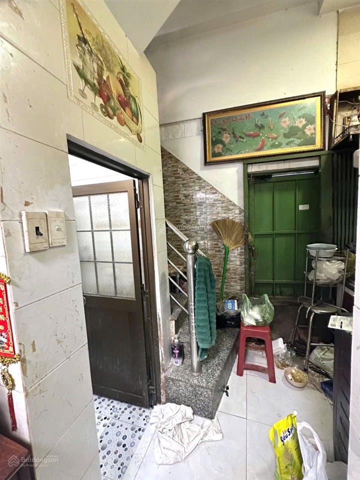 Phường tân hưng, quận 7, tp. hcm. 4 tầng cách hẻm xe hơi 15 mét. giấy tờ rõ ràng ngay trung tâm