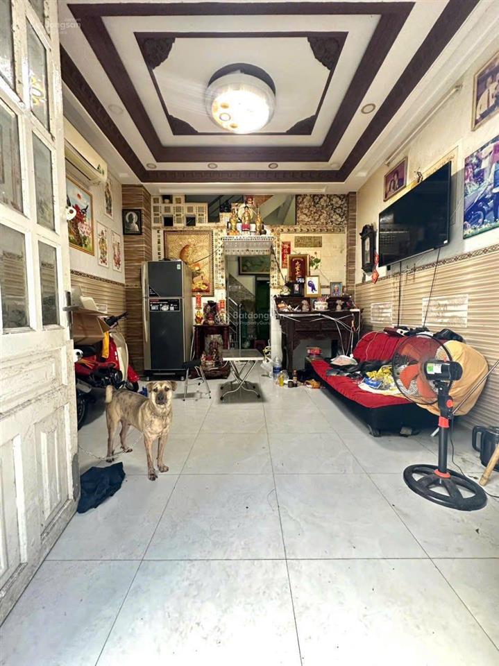 Phường tân hưng, quận 7, tp. hcm. 4 tầng cách hẻm xe hơi 15 mét. giấy tờ rõ ràng ngay trung tâm