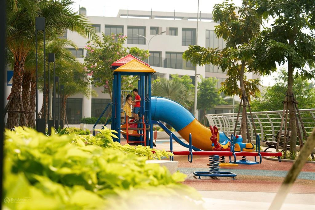 Căn hộ 1pn+1  63.4m²  ban công 4.8m  view thoáng  sổ hồng riêng