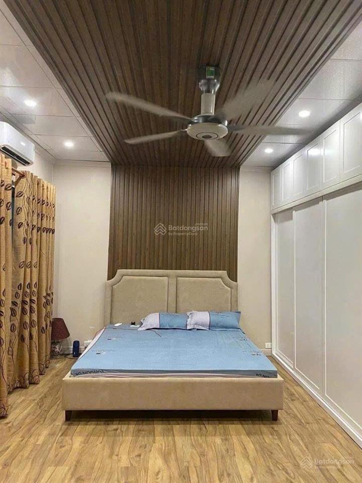 Bán nhà mặt phố nguyễn đức cảnh