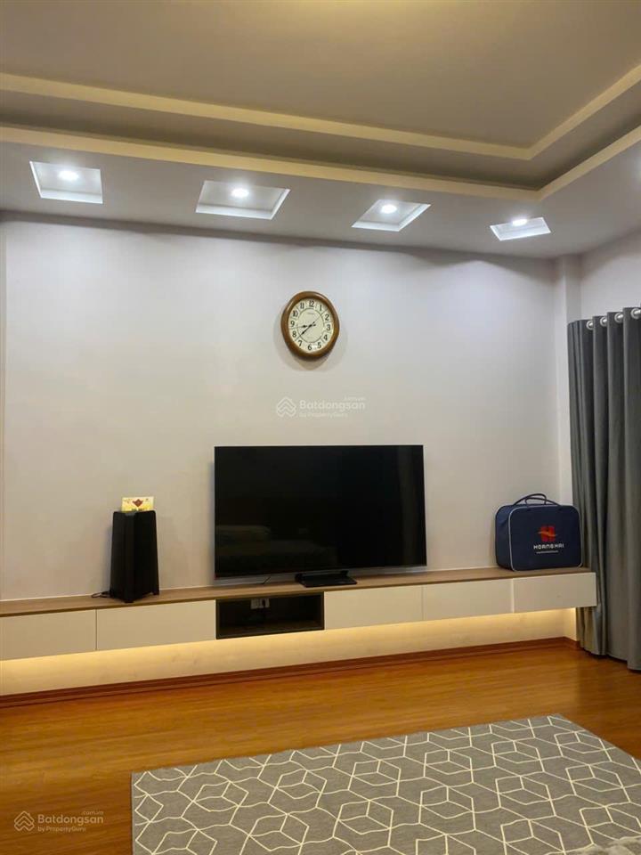 Chính chủ bán gấp nhà phố việt hưng long biên full nội thất có gara 100m2 5t thang máy nhỉnh 18 tỷ