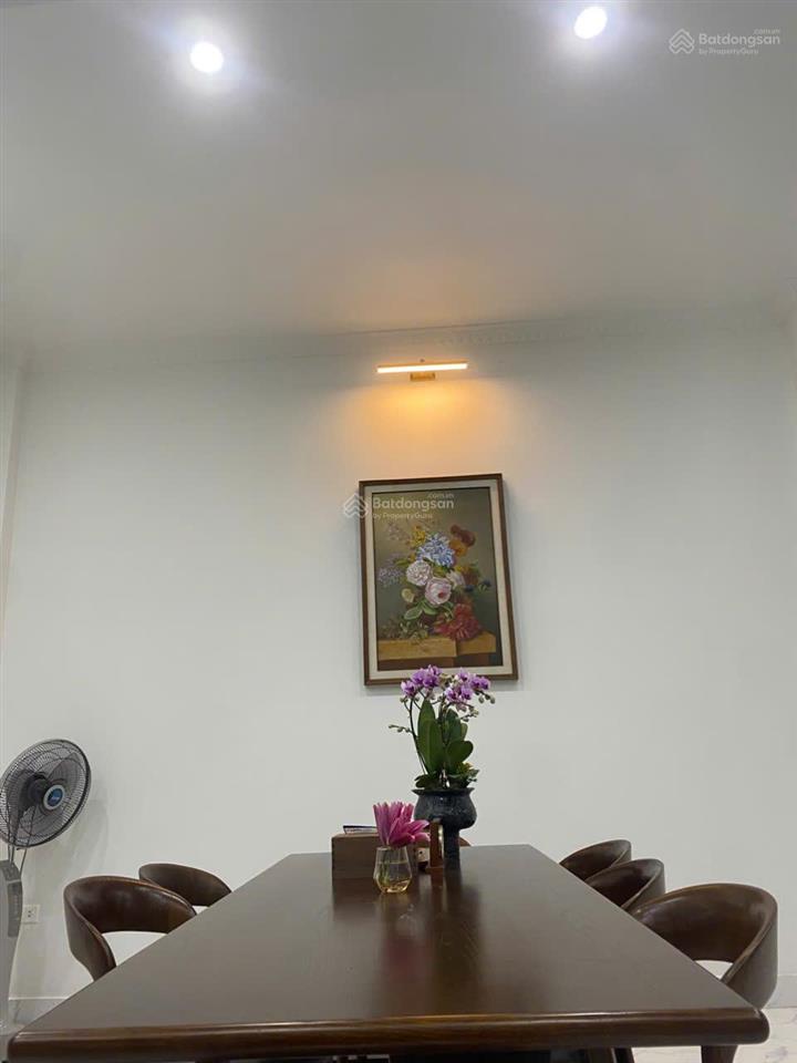 Chính chủ bán gấp nhà phố việt hưng long biên full nội thất có gara 100m2 5t thang máy nhỉnh 18 tỷ