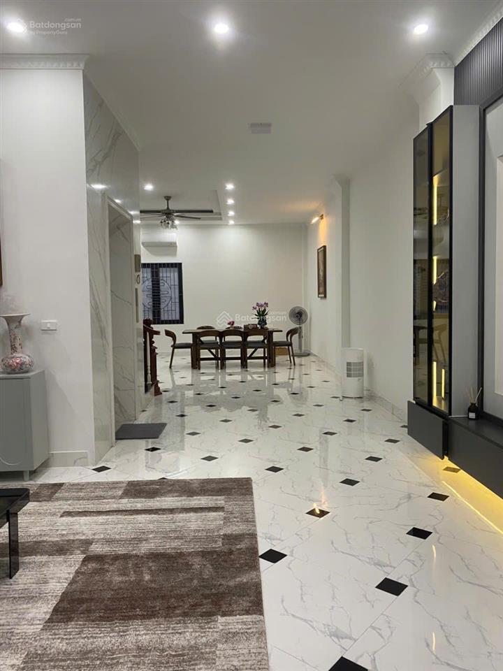 Chính chủ bán gấp nhà phố việt hưng long biên full nội thất có gara 100m2 5t thang máy nhỉnh 18 tỷ