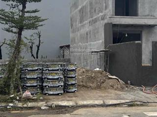 Bán đất phân lô đấu giá tại mễ sở văn giang. vỉa hè kinh doanh. dt 97m2, mt 6m. nhỉnh 5tỷ