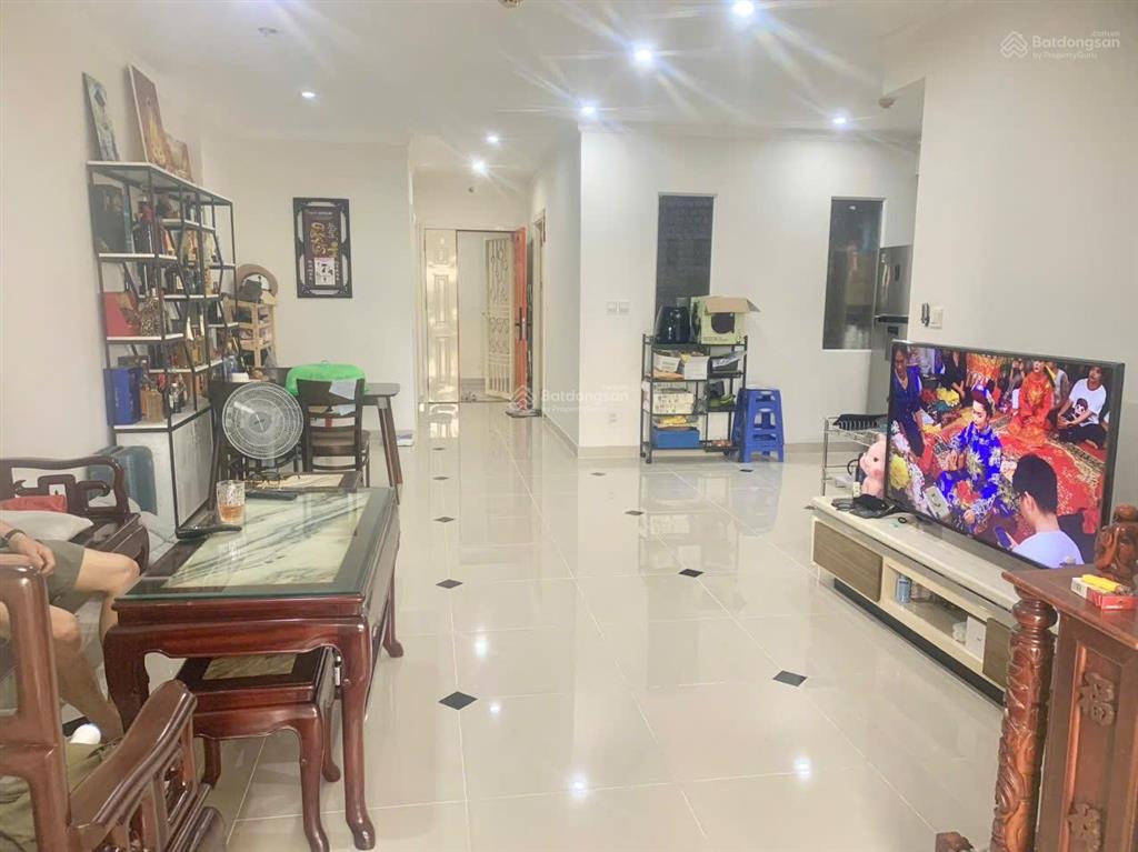 Chính chủ chung cư 312 lạc long quân 66m2, 2pn,2wc, q11 tphcm.