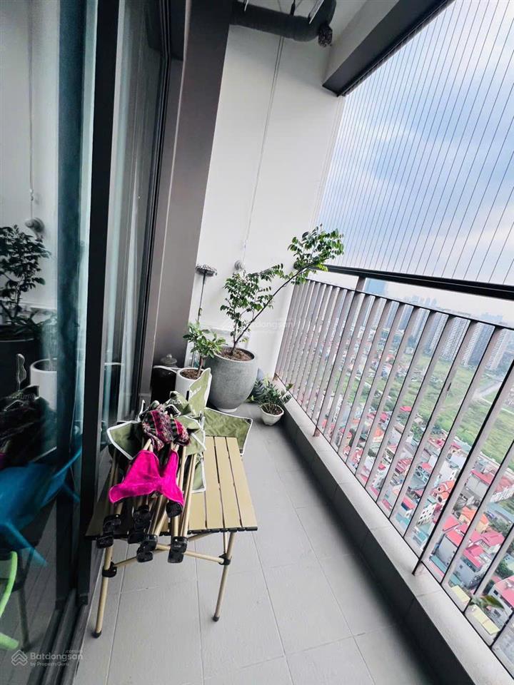 Cần tiền bán gấp 3n tòa r1.02 tầng cao hướng đn full đồ nội thất.  0986 257 ***