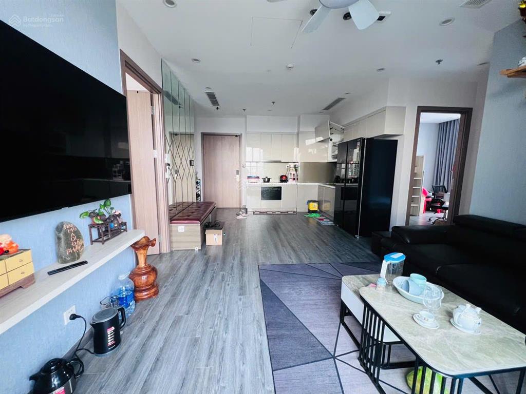 Cần tiền bán gấp 3n tòa r1.02 tầng cao hướng đn full đồ nội thất.  0986 257 ***