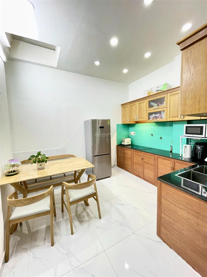 Bán nhà đẹp mua 1 được 2 hẻm rộng thoáng tám danh, p4, q8