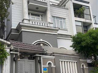 Bán gấp biệt thự 4 tầng mặt phố trường sa 180m2, giá chỉ 45 tỷ