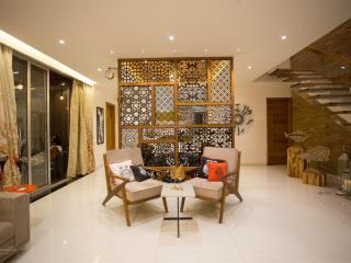 Nhà quận 7 căn góc ngay kdc him lam ngang 6m dài , 3 lầu. nhà hiện trạng mới.