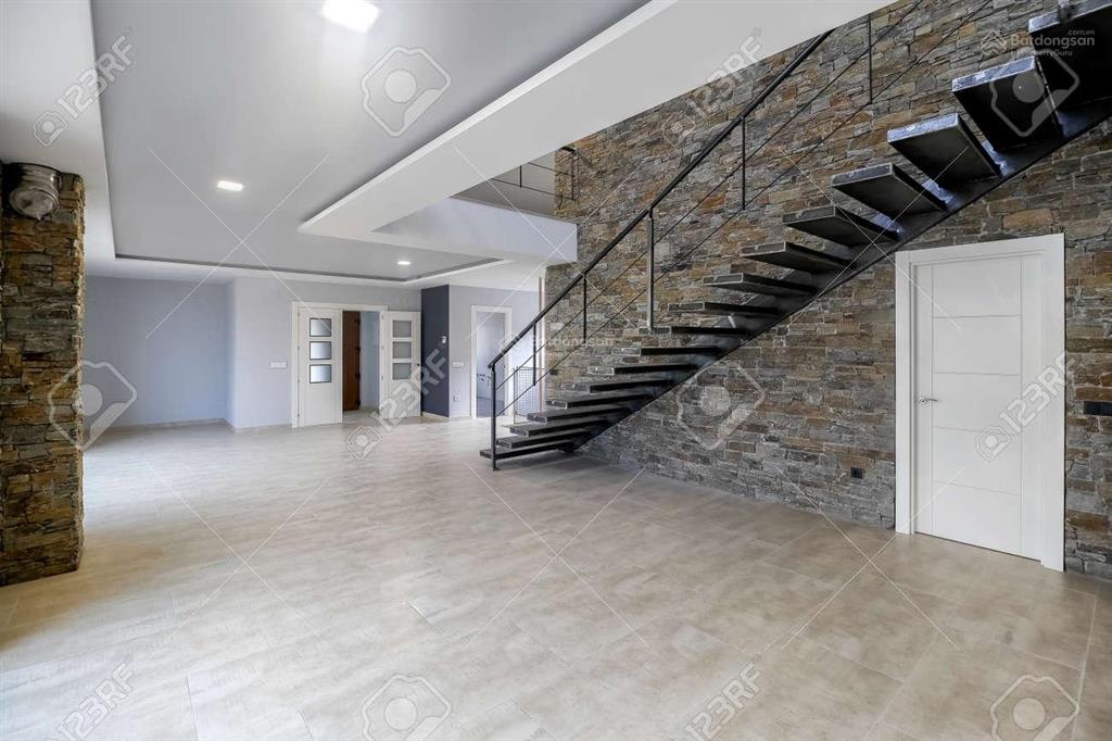 Nhà mặt tiền ngang 8m nguyễn thị thập ngay nt . nhà mặt tiền kinh doanh  0972 385 ***