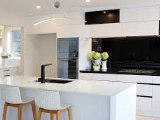 Nhà quận 7 kdc hoàng quốc việt , ngang 5m dài 3 lầu. nhà mới. đường nguyễn lương bằng