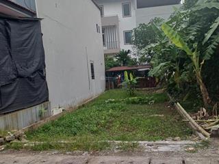 Bán 80m2 đất tân tiến  văn giang, hưng yên ,nằm trên đường trục chính cửa thôn