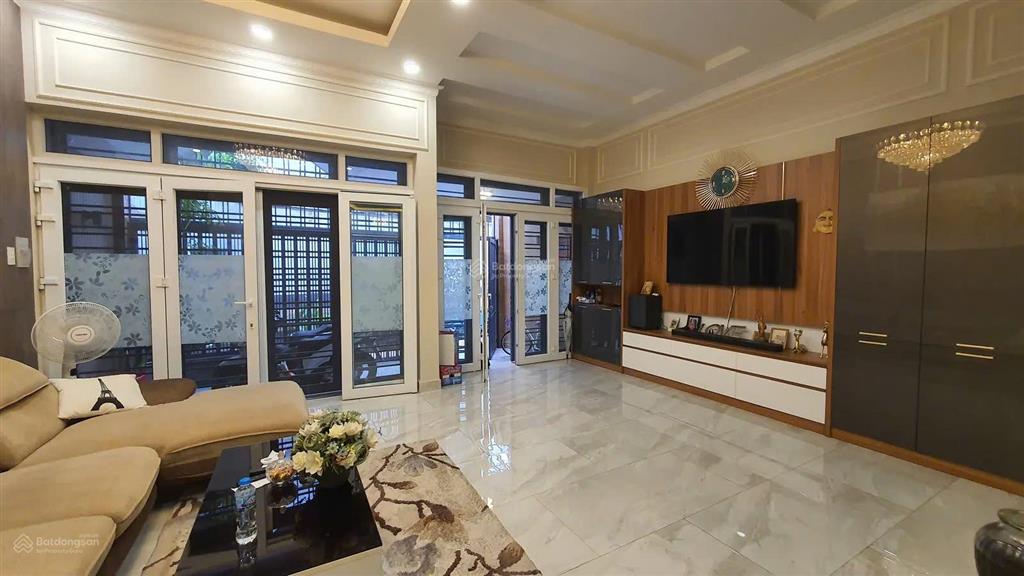 Bán biệt thự võ thị sáu 112.8m2  4 tầng  28.5 tỷ  trung tâm quận 1