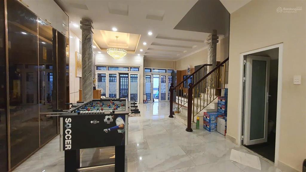 Bán biệt thự võ thị sáu 112.8m2  4 tầng  28.5 tỷ  trung tâm quận 1