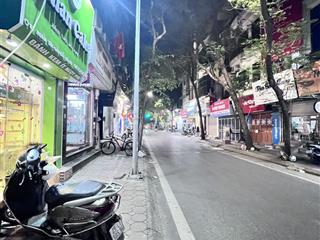 Chính chủ gửi bán nhà mặt phố nghĩa tân kinh doanh sầm uất, pháp lý đầy đủ