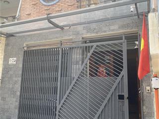 Cần bán gấp nhà đẹp hxh 61m2  3 tầng btct  4pn 5wc