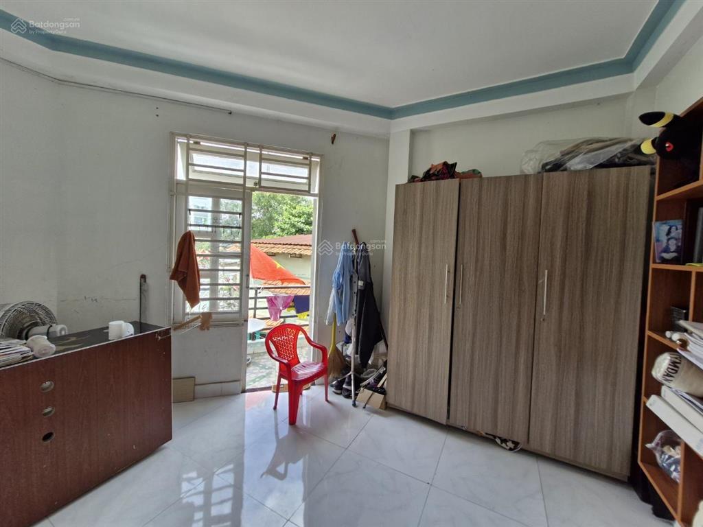 Siêu ngộp, 3 tầng, dt 40m2, nhỉnh 3 tỷ, lã xuân oai,long trường, quận 9