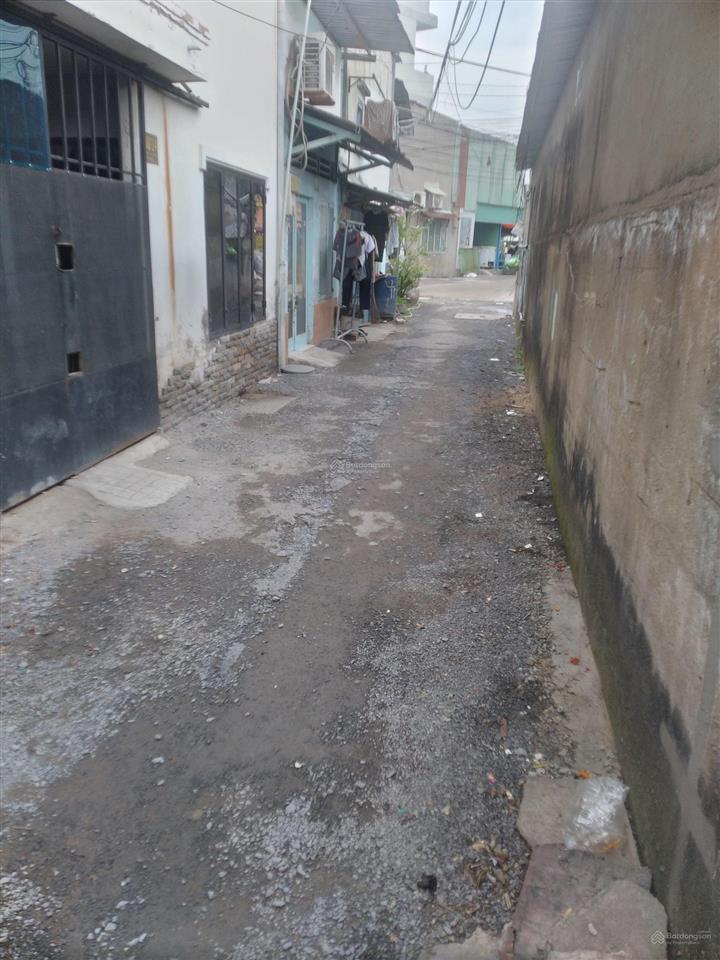 Siêu ngộp, 3 tầng, dt 40m2, nhỉnh 3 tỷ, lã xuân oai,long trường, quận 9