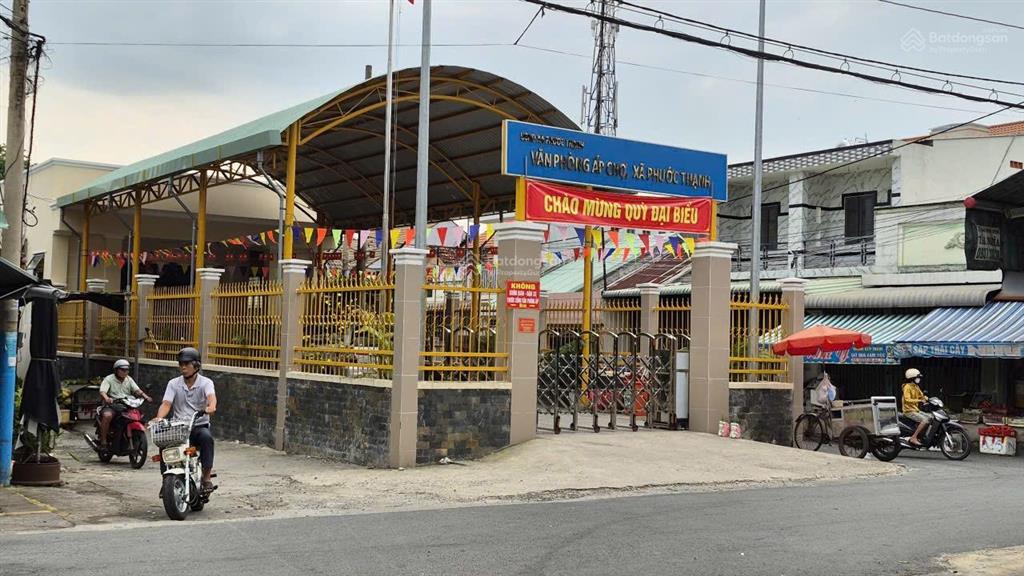 Chính chủ bán đất riêng 150m hai mặt tiền, bán kính 1km gần khu công nghiệp, chợ, trường học.