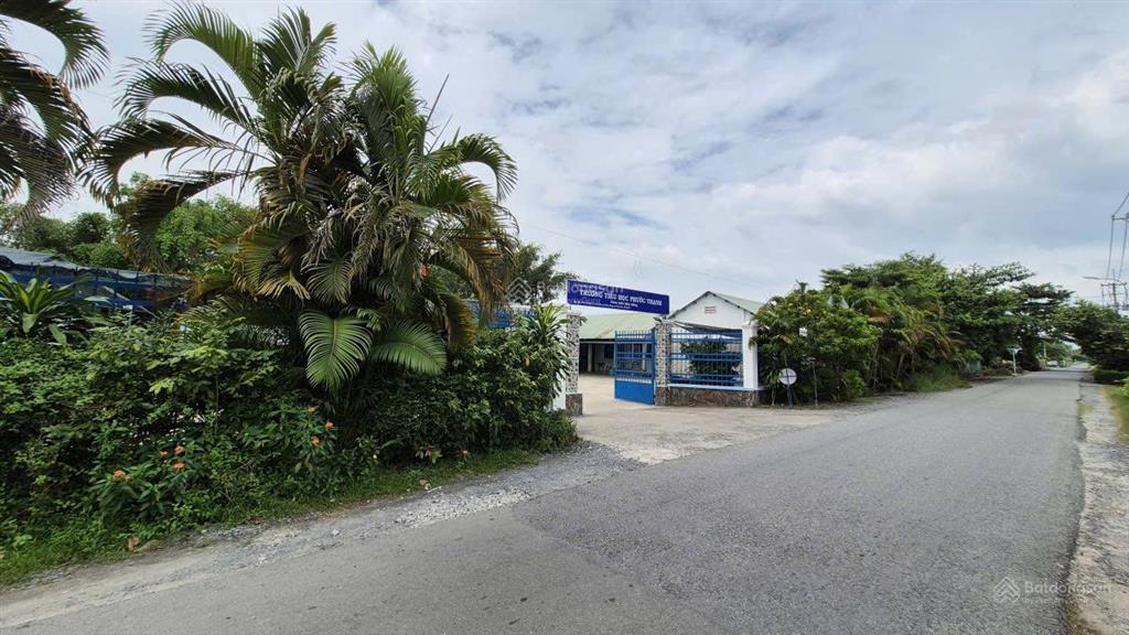 Chính chủ bán đất riêng 150m hai mặt tiền, bán kính 1km gần khu công nghiệp, chợ, trường học.