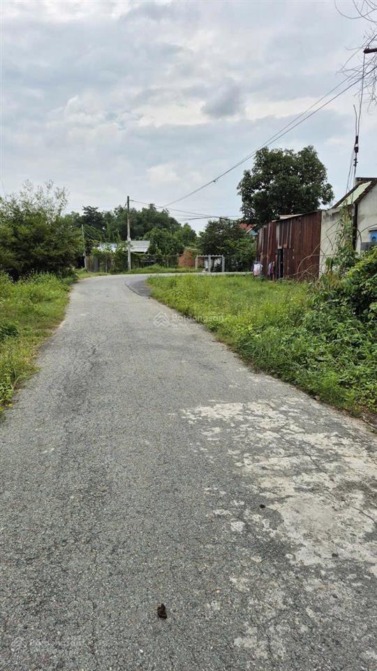 Chính chủ bán đất riêng 150m hai mặt tiền, bán kính 1km gần khu công nghiệp, chợ, trường học.