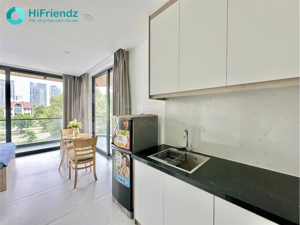 Cho thuê căn góc ban công bao quanh full nội thất, giá cả thương lượng nếu khách hàng thiện chí