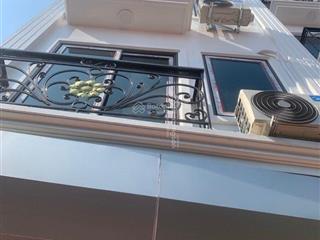 Bán nhà riêng 36m2, 6,75 tỷ, xây kbt 5 tầng, tại trung kính, yên hòa, cầu giấy