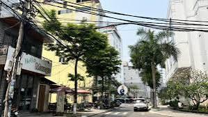 Bán đất gần biển ở hoặc kinh doanh.