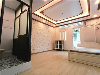 Bán gấp xuất cảnh  22m  2 tầng  giá 5.6 tỷ  nhà cao đạt quận 5